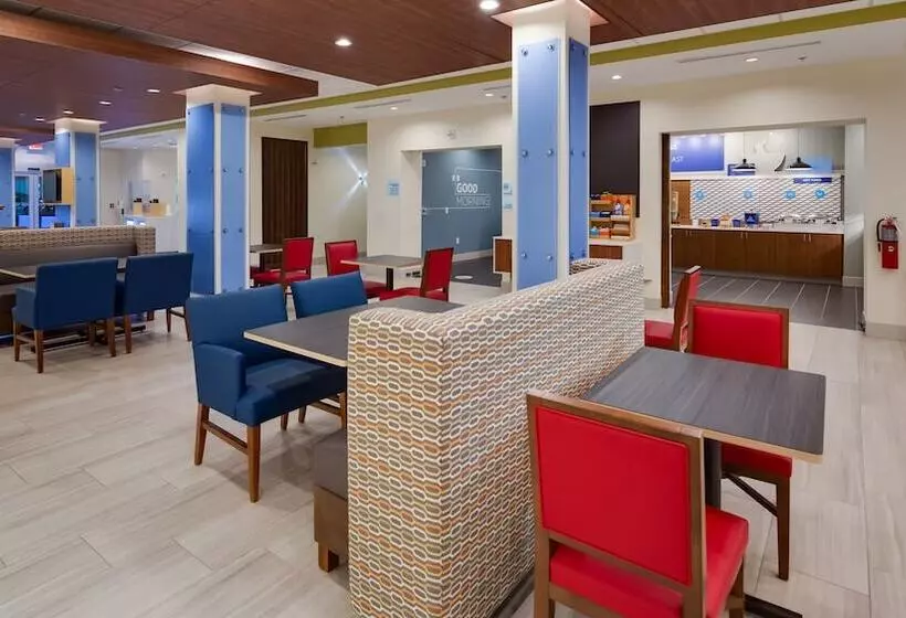 Hotelli Holiday Inn Express & Suites Latta By Ihg