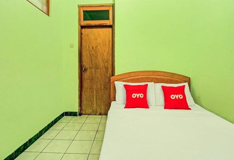 هتل Oyo 90031 Villa Papada
