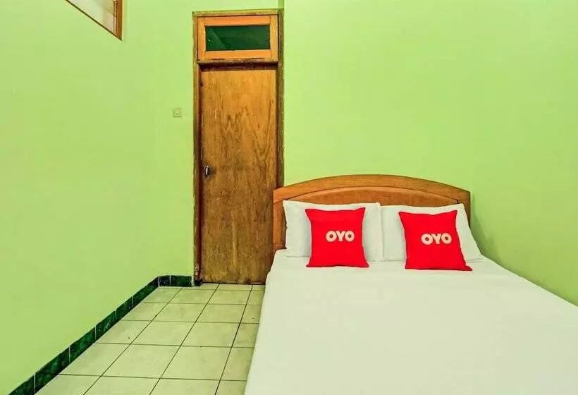 Hotel Oyo 90031 Villa Papada