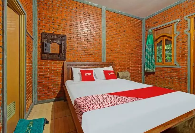 Hotel Oyo 90031 Villa Papada