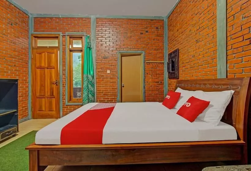 Hotel Oyo 90031 Villa Papada