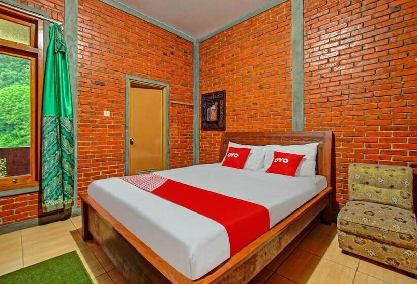 هتل Oyo 90031 Villa Papada