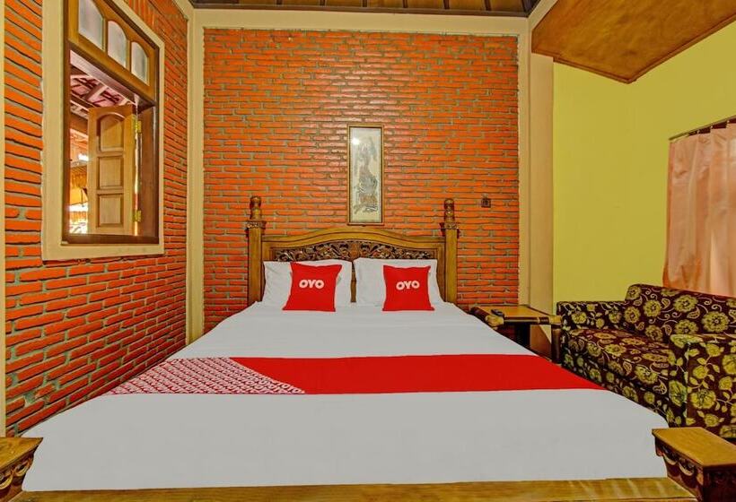 هتل Oyo 90031 Villa Papada