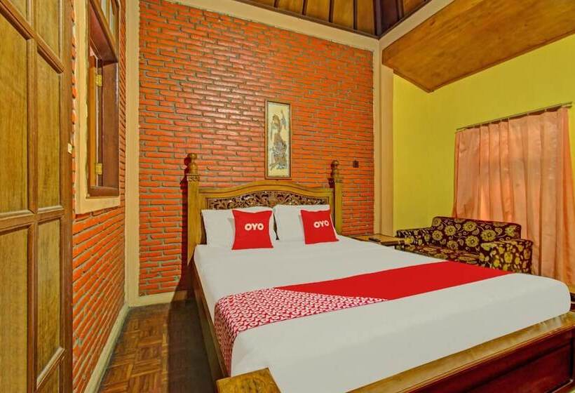 هتل Oyo 90031 Villa Papada