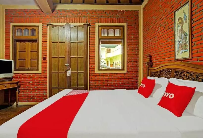 Hotel Oyo 90031 Villa Papada