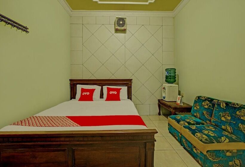 هتل Oyo 90031 Villa Papada