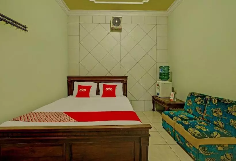 Hotel Oyo 90031 Villa Papada
