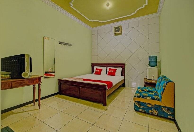 هتل Oyo 90031 Villa Papada