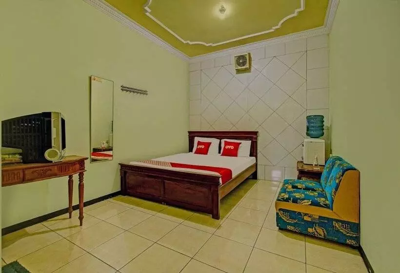 Hotel Oyo 90031 Villa Papada