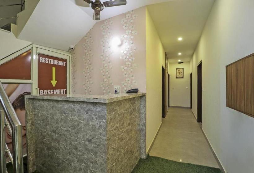 Spot On Hotel White Rose