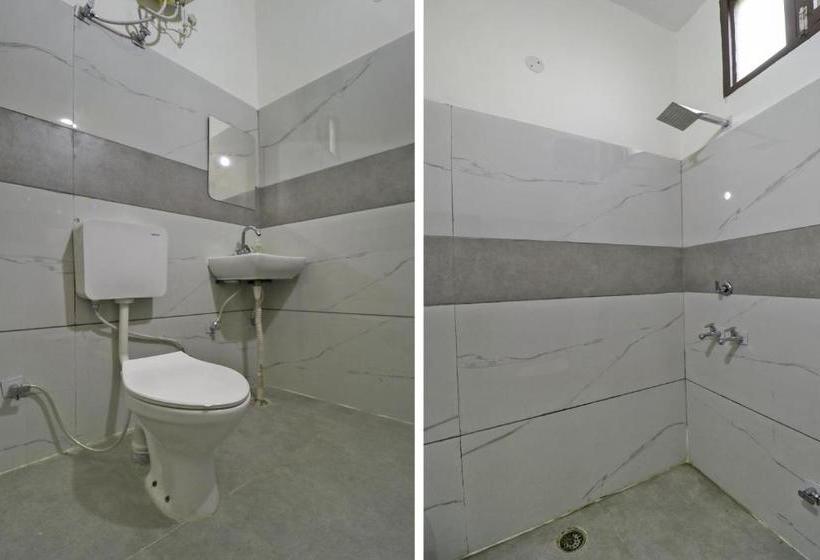 Spot On Hotel White Rose