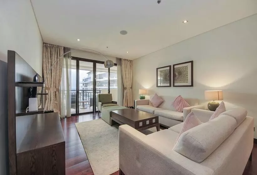 Luxe Getaways Palm Jumeirah