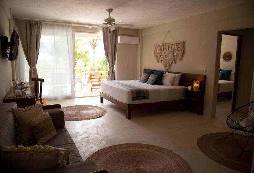 Noah Beach Hotel & Suites