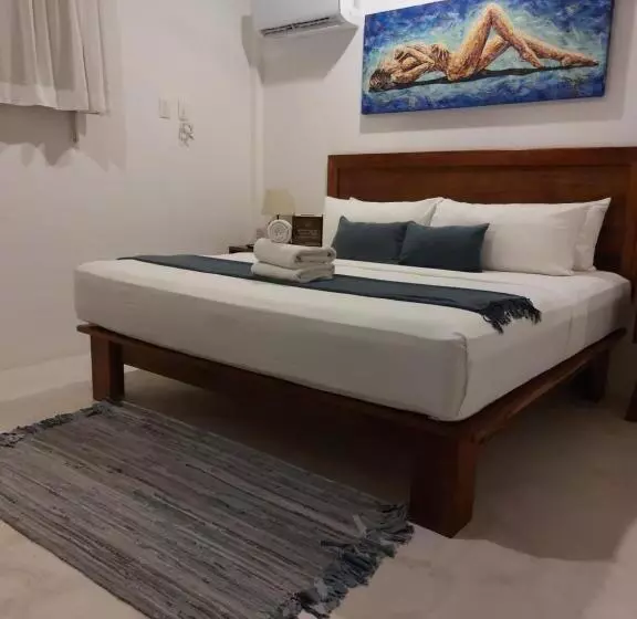 Noah Beach Hotel & Suites