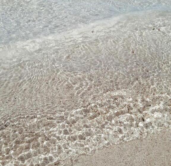 Noah Beach Hotel & Suites