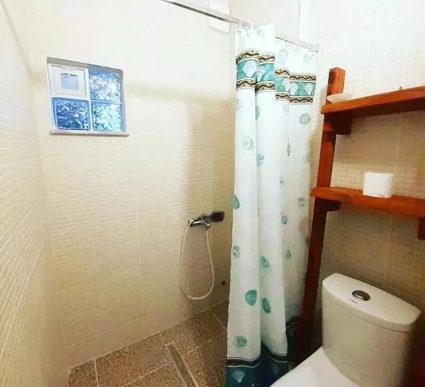 ペンション At Pikotiko S   Korca City Rooms For Rent