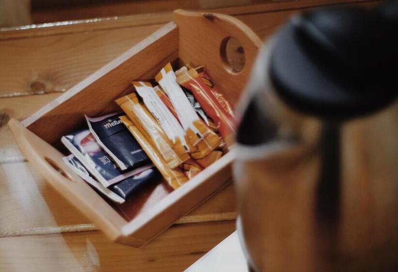 پانسیون At Pikotiko S   Korca City Rooms For Rent