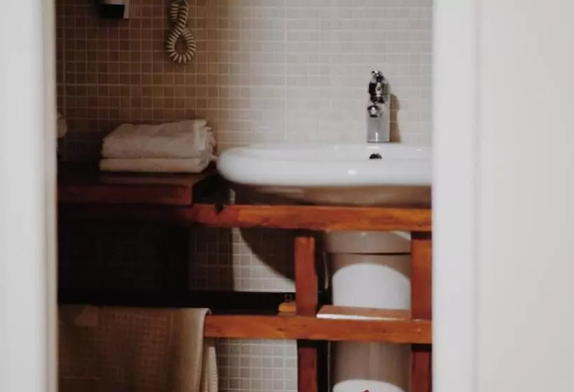ペンション At Pikotiko S   Korca City Rooms For Rent