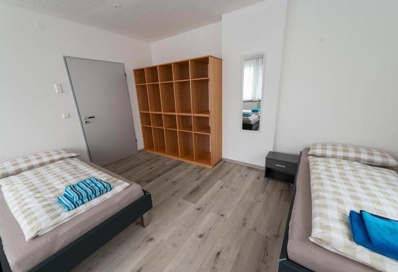 Stadthaus Seeblick G5   Hostel