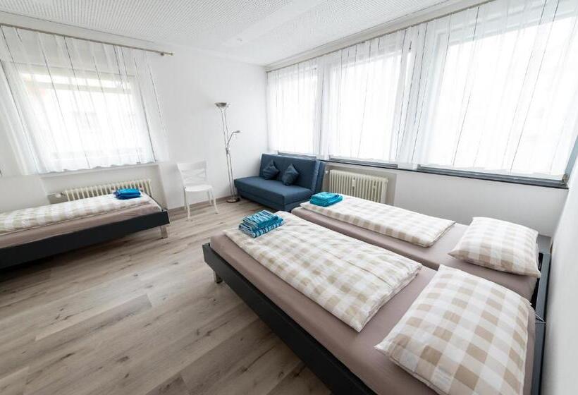 Stadthaus Seeblick G5   Hostel