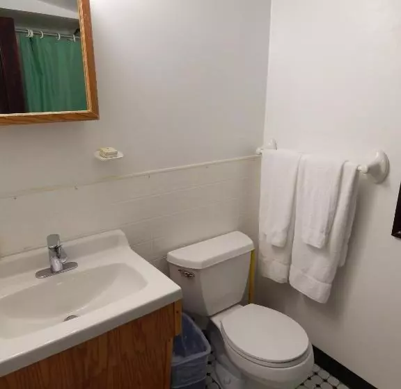 هتل A Friendly Inn At Harvard