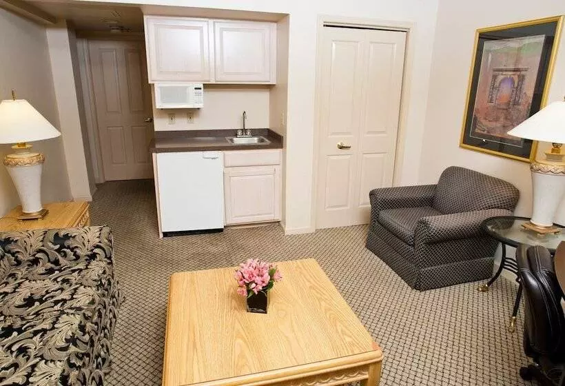 Отель Bella Vista Suites Lake Geneva