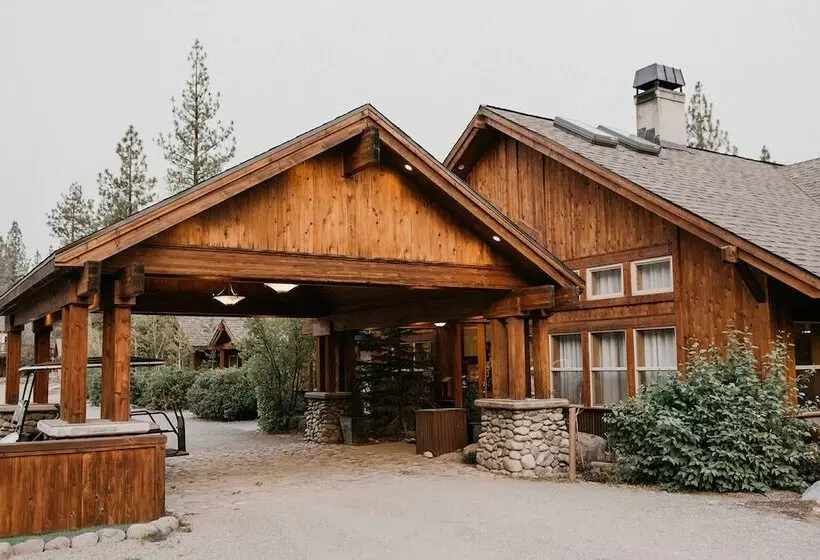 Отель Chalet View Lodge