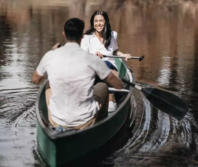 Отель Chalet View Lodge