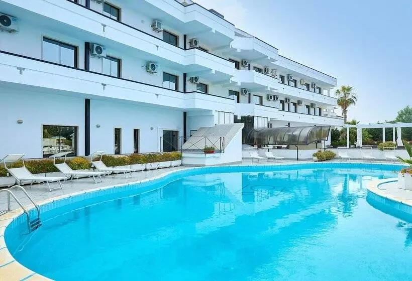 酒店 Club Clorinda Nuova Gestione 2024