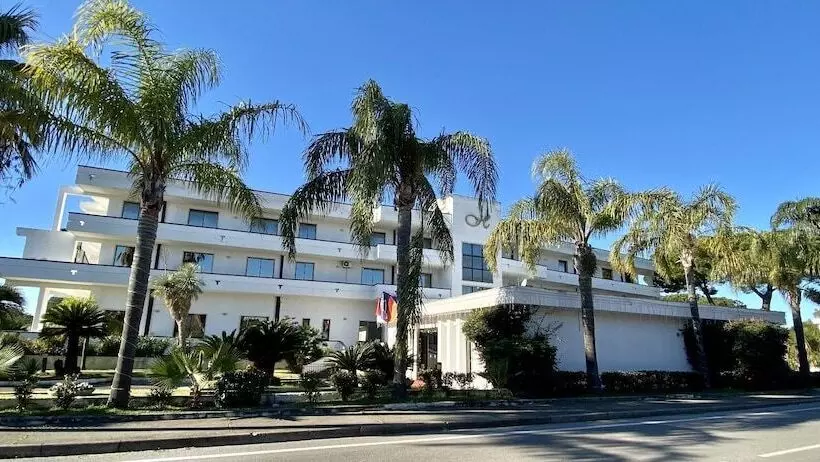 酒店 Club Clorinda Nuova Gestione 2024