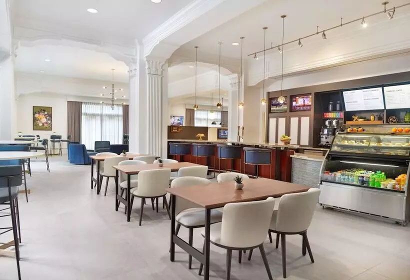 هتل Courtyard By Marriott New Orleans French Quarter/iberville