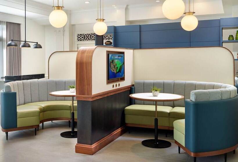 Hotel Courtyard By Marriott New Orleans French Quarter/iberville