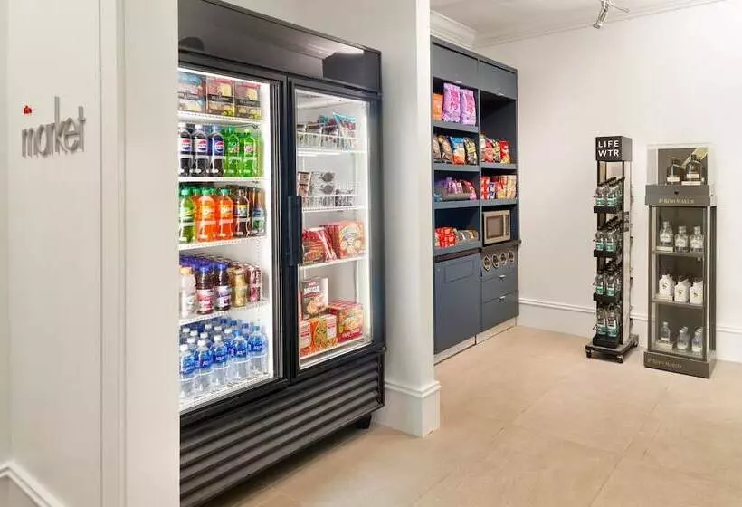 هتل Courtyard By Marriott New Orleans French Quarter/iberville