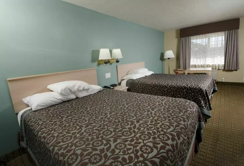 호텔 Days Inn By Wyndham Portland Central