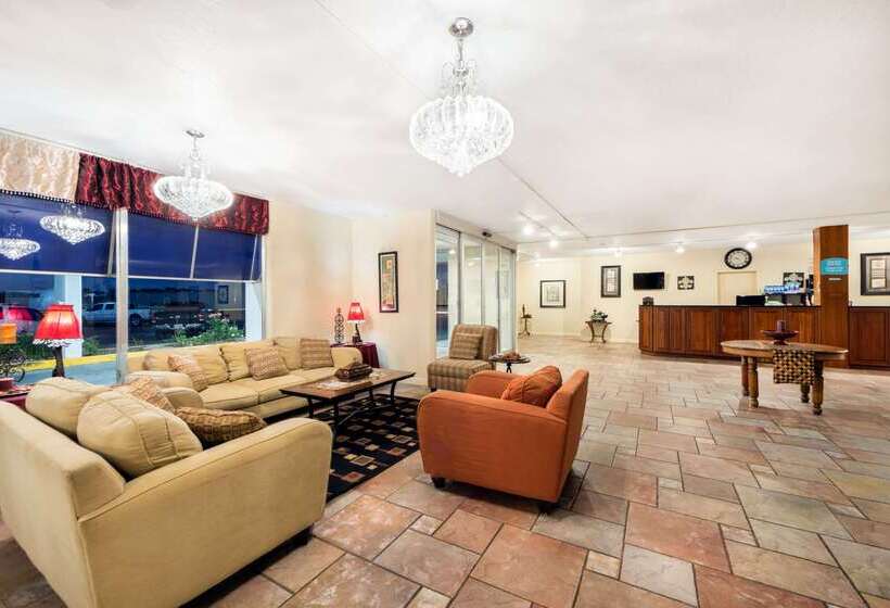 בית מלון כפרי Howard Johnson By Wyndham Burlington