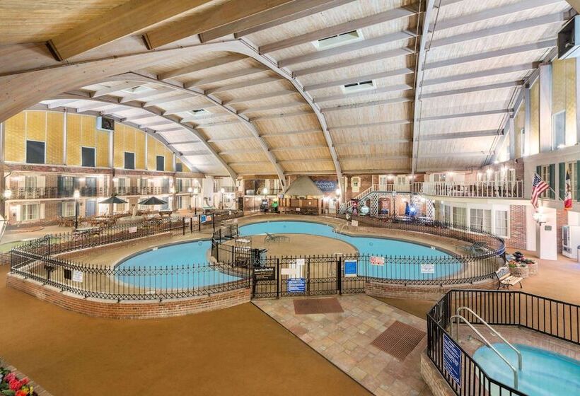 בית מלון כפרי Howard Johnson By Wyndham Burlington