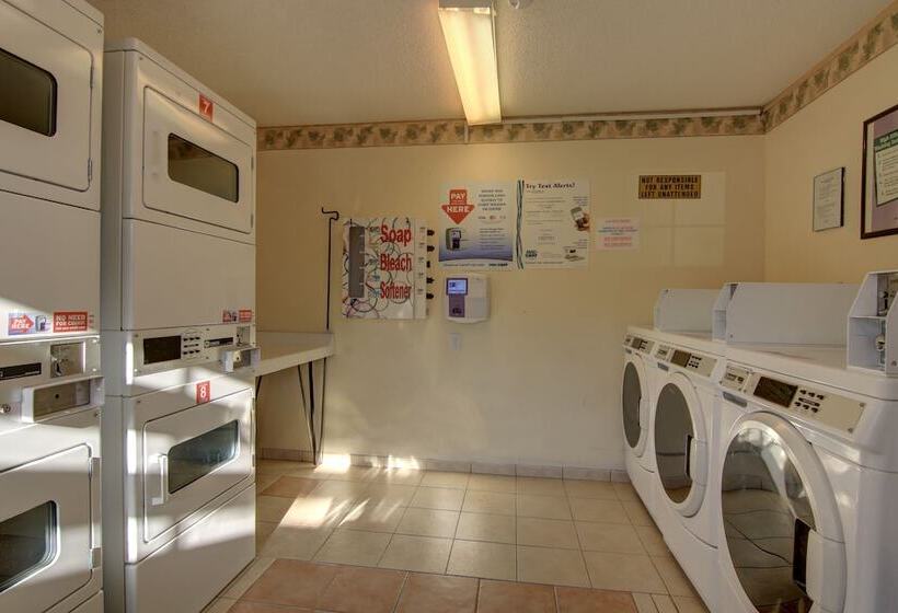 בית מלון כפרי Intown Suites Extended Stay Atlanta Ga   Suwanee