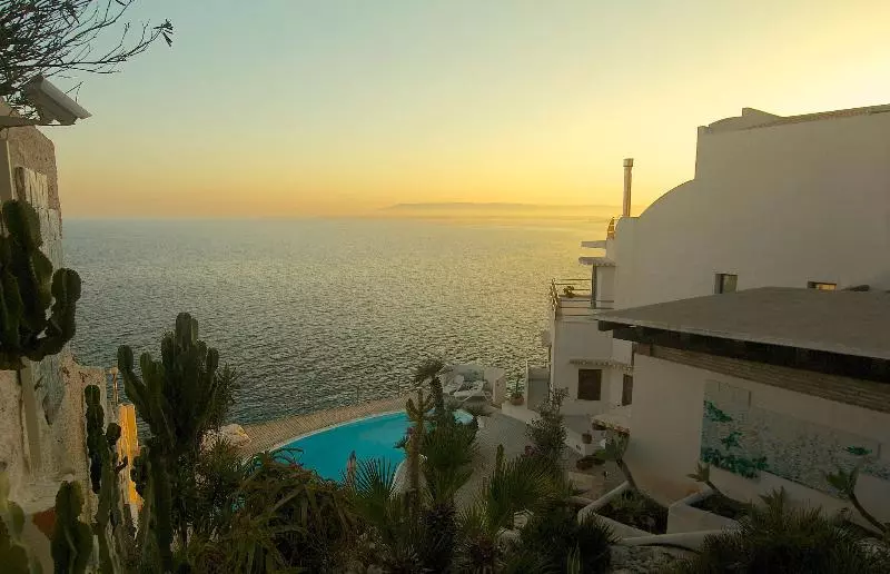 Отель La Rosa Sul Mare