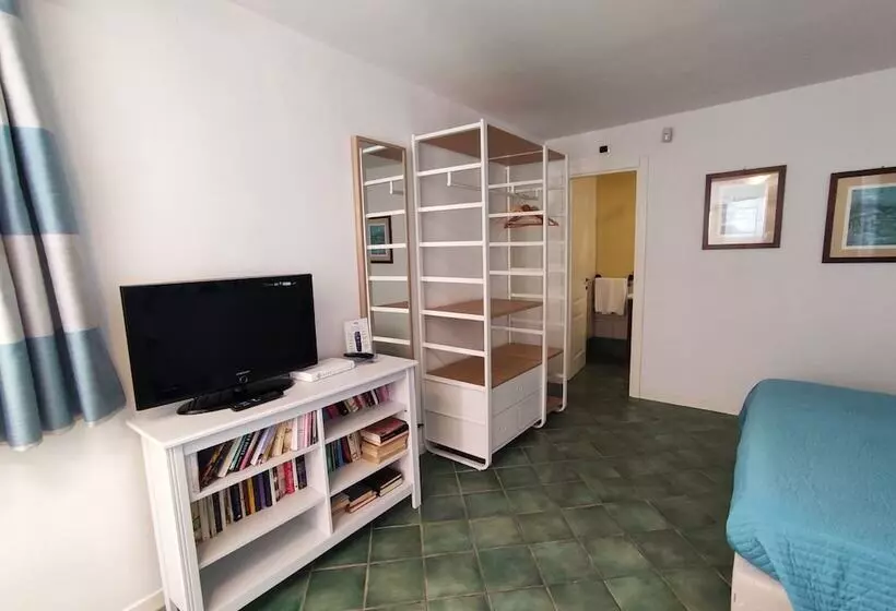 Отель La Rosa Sul Mare