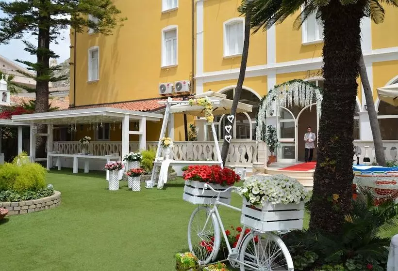 Отель Mediterraneo Palace
