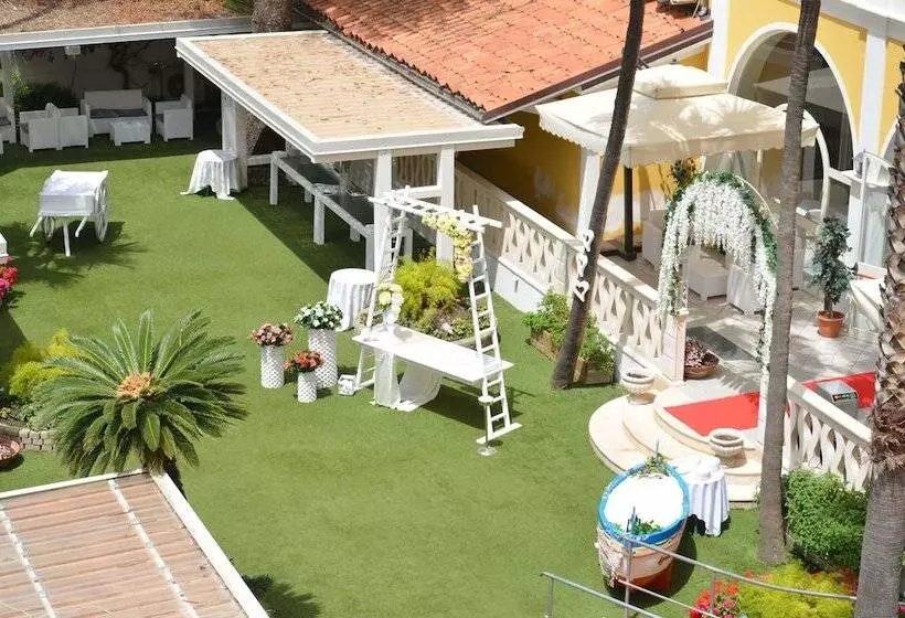 Отель Mediterraneo Palace