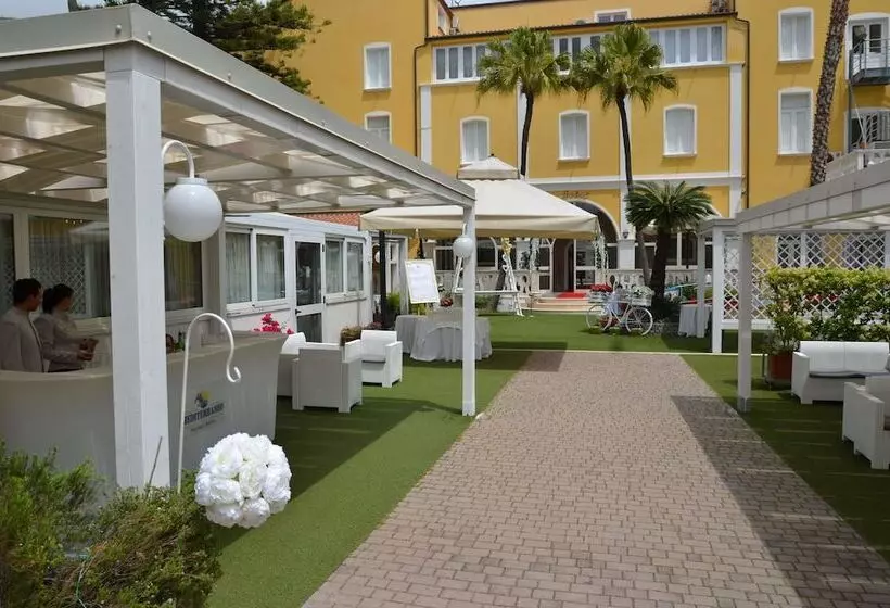 Отель Mediterraneo Palace