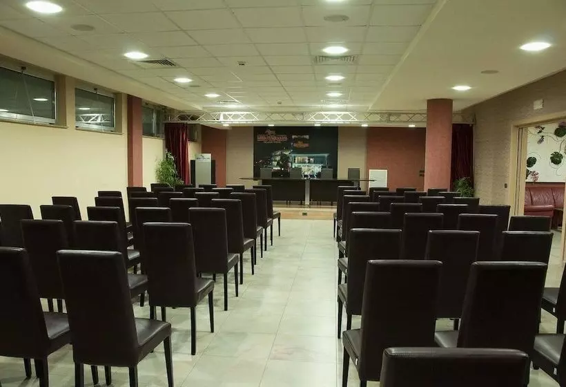 Отель Mediterraneo Palace