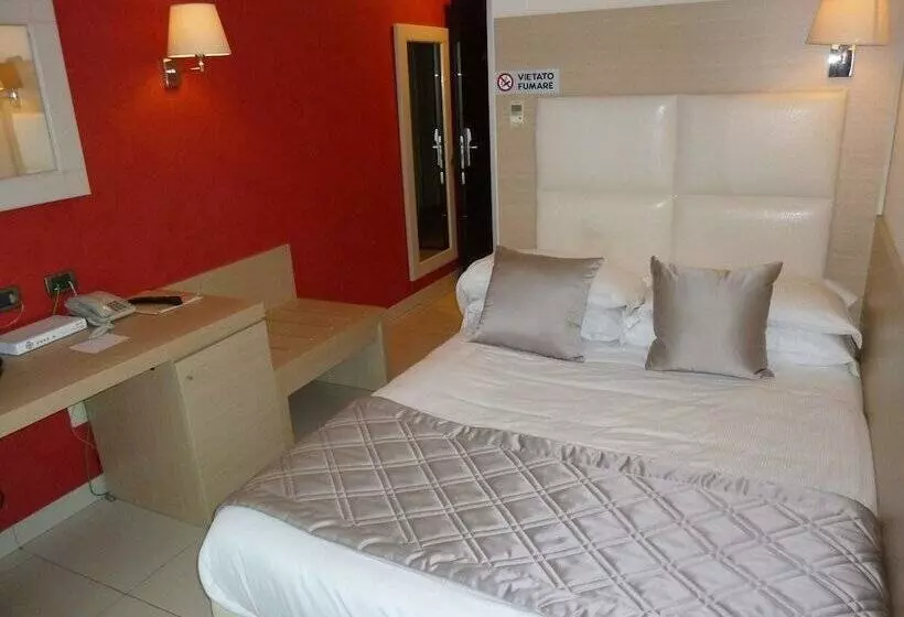 Отель Mediterraneo Palace