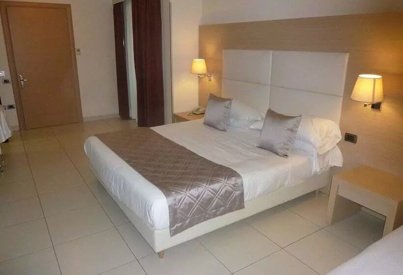 Отель Mediterraneo Palace