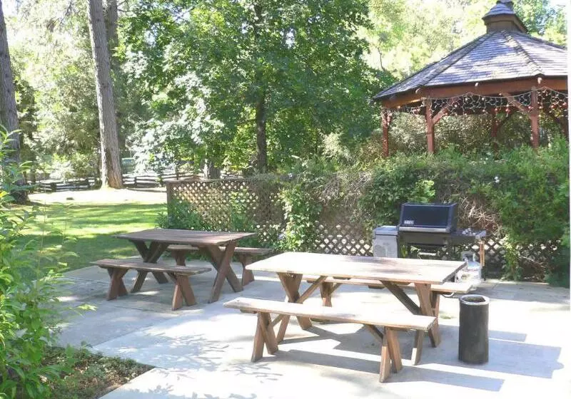 호텔 Nevada City Inn