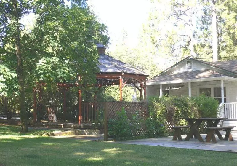 호텔 Nevada City Inn