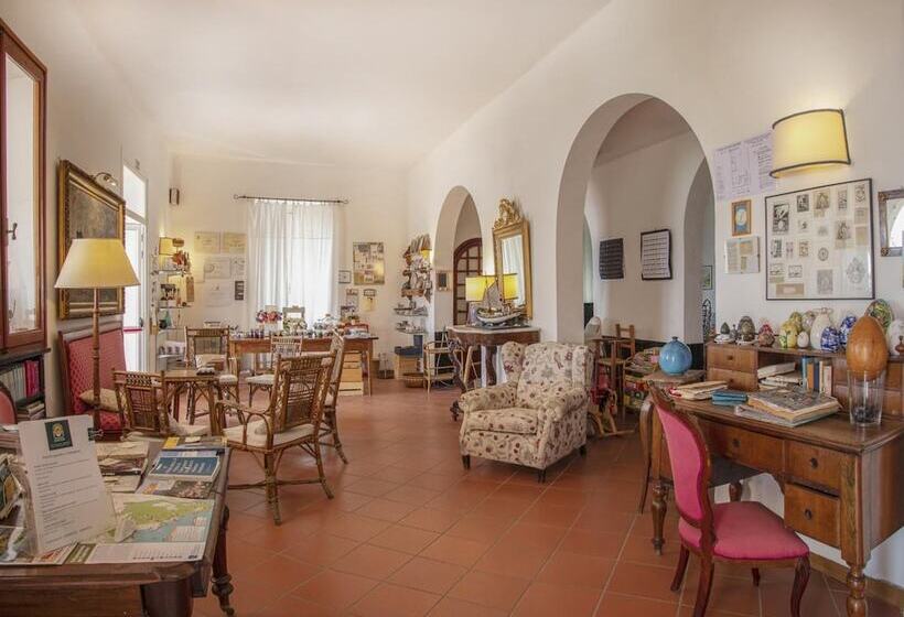 فندق Sette Archi