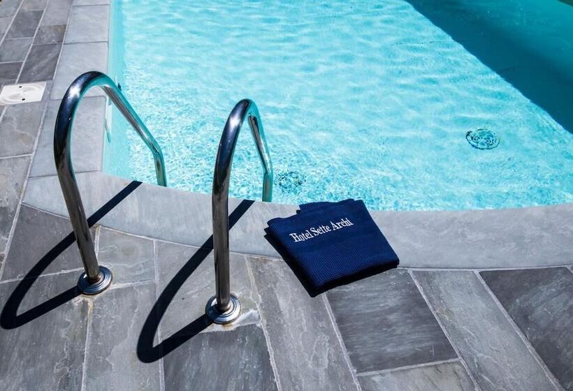 فندق Sette Archi