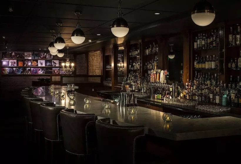 ホテル The Armstrong